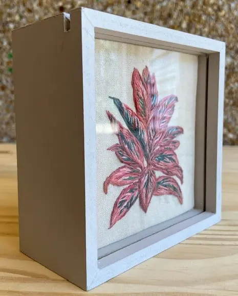 Quadro Bordado Dracena II