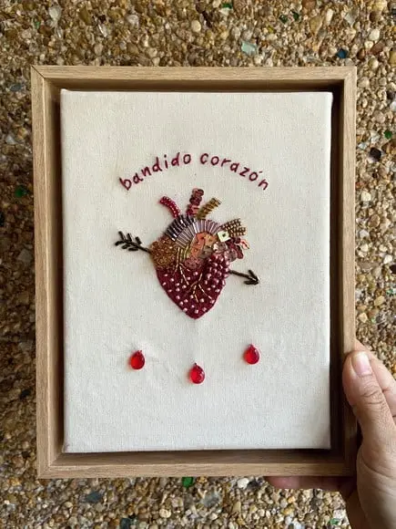 Quadro Bordado Bandido Corazón