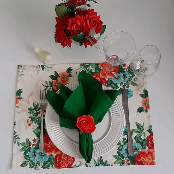 Jogo Americano Impermeável Floral com 4 Peças