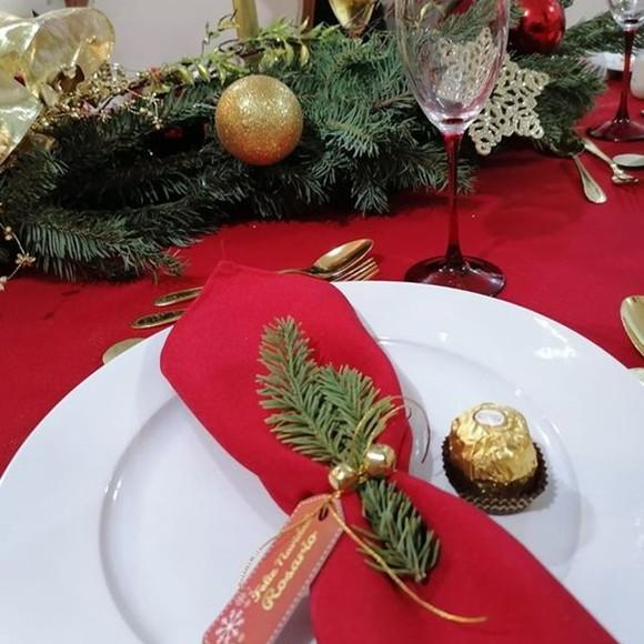 Toalha de Mesa Retangular em Tricoline Vermelha