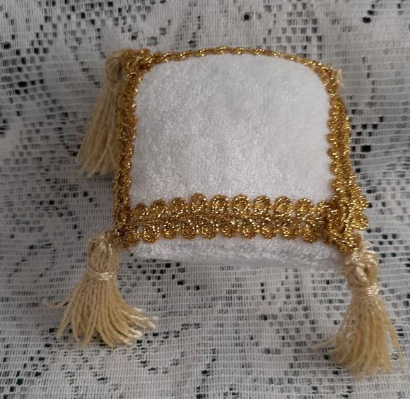 Mini Almofada Princesa Branco e Dourado ou Prateado