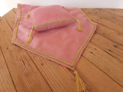 Kit Almofada E Trilho De Mesa Em Veludo