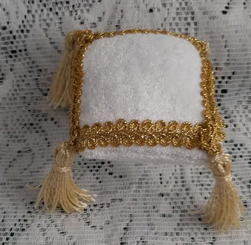 Mini Almofada Princesa Branco e Dourado ou Prateado