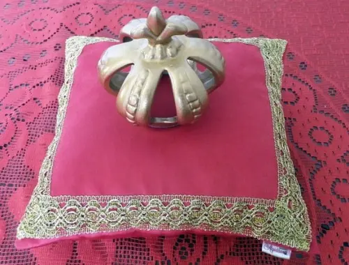 Almofada Personalizada em Veludo Vermelho