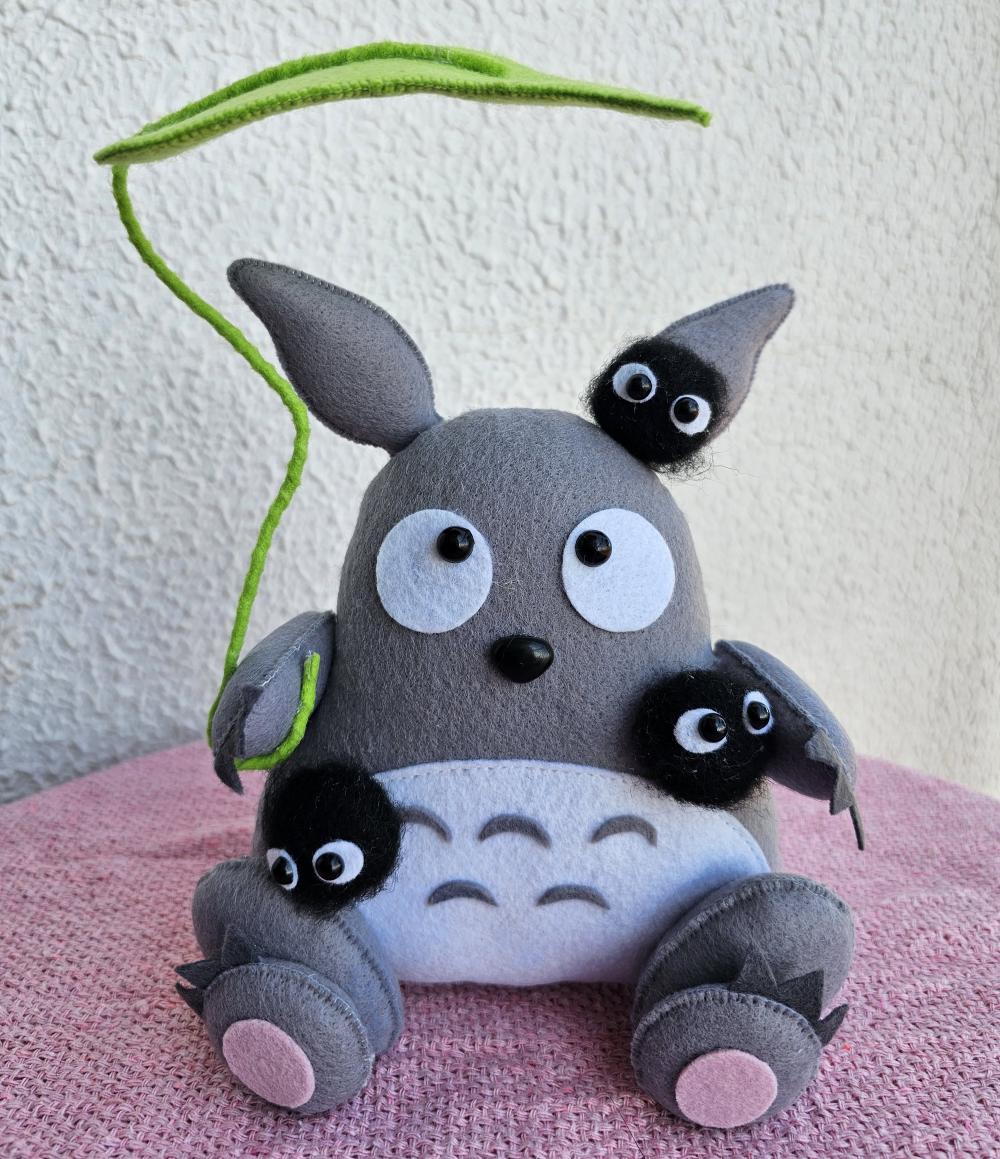 Totoro em Feltro Artesanal com Susuwataris