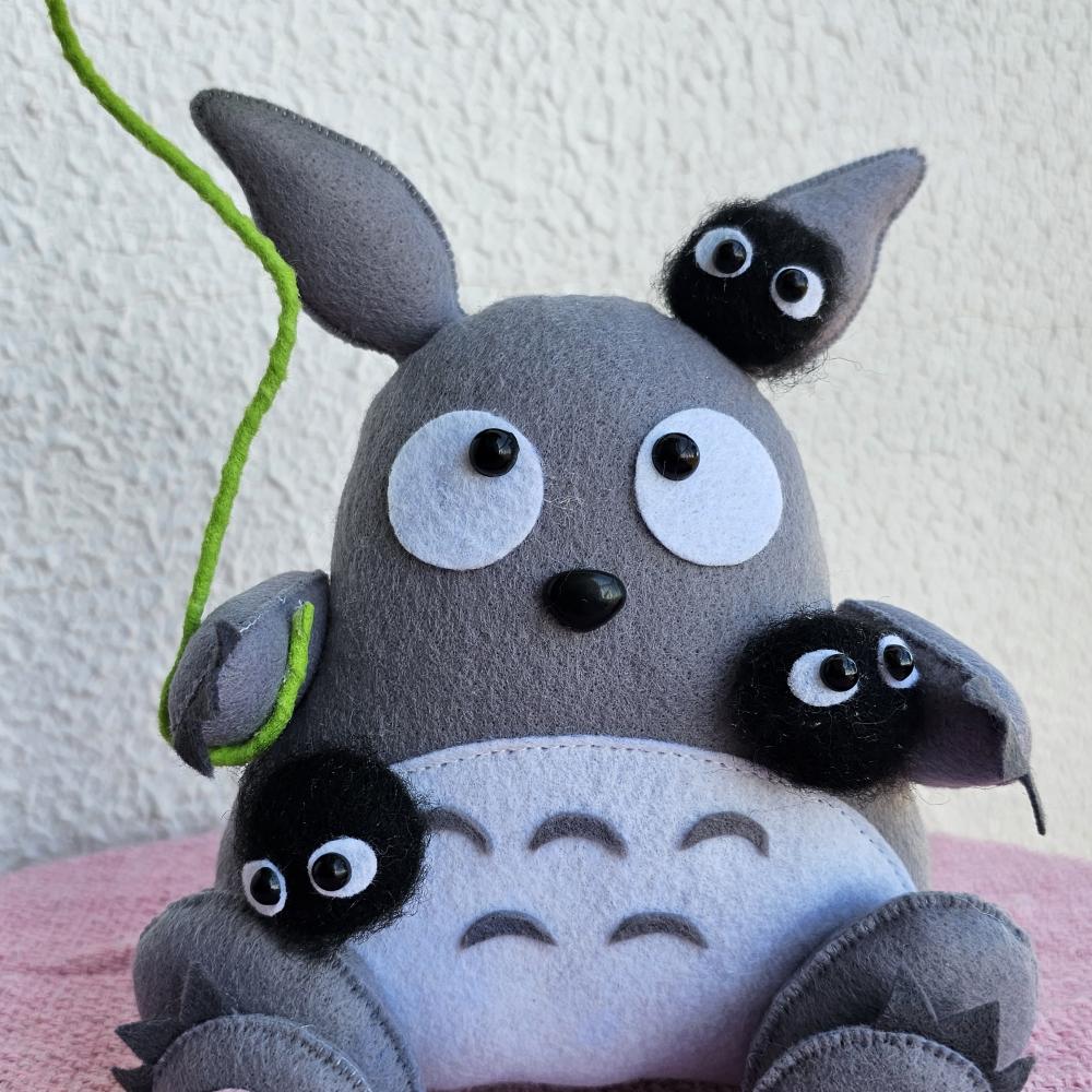 Totoro em Feltro Artesanal com Susuwataris