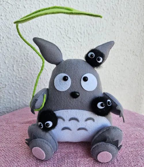 Totoro em Feltro Artesanal com Susuwataris
