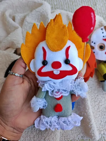 Boneco Pennywise em Feltro ? Artesanal | It: a Coisa