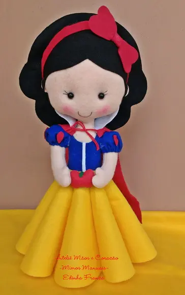 Branca de Neve em feltro