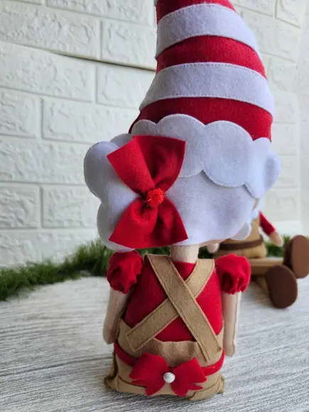 Casal Papai Noel e Mamãe Noel em Feltro -bonecos Decorativos
