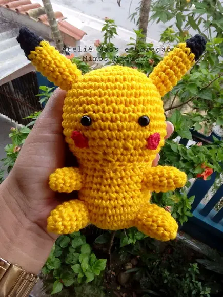 Pikachu em amigurumi