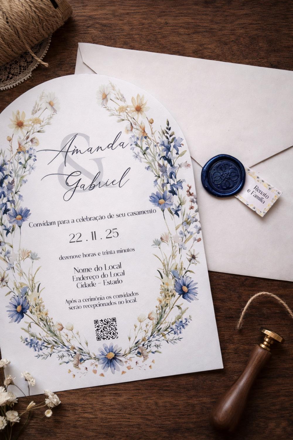 Convite de Casamento em Arco com Wildflowers Azuis com Envelope F