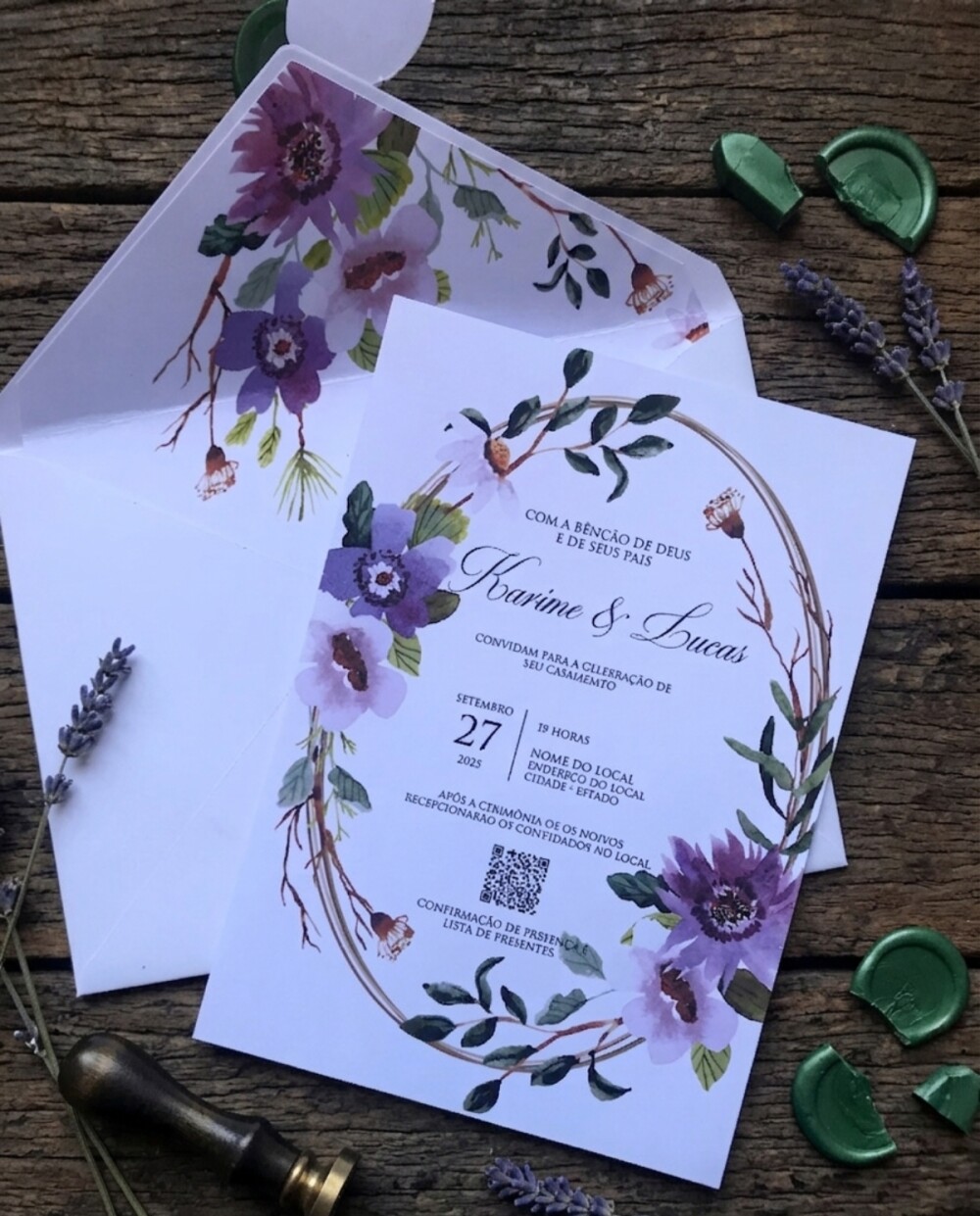 Convite de Casamento Floral Lilás Envelope Forrado, Lacre de Cer