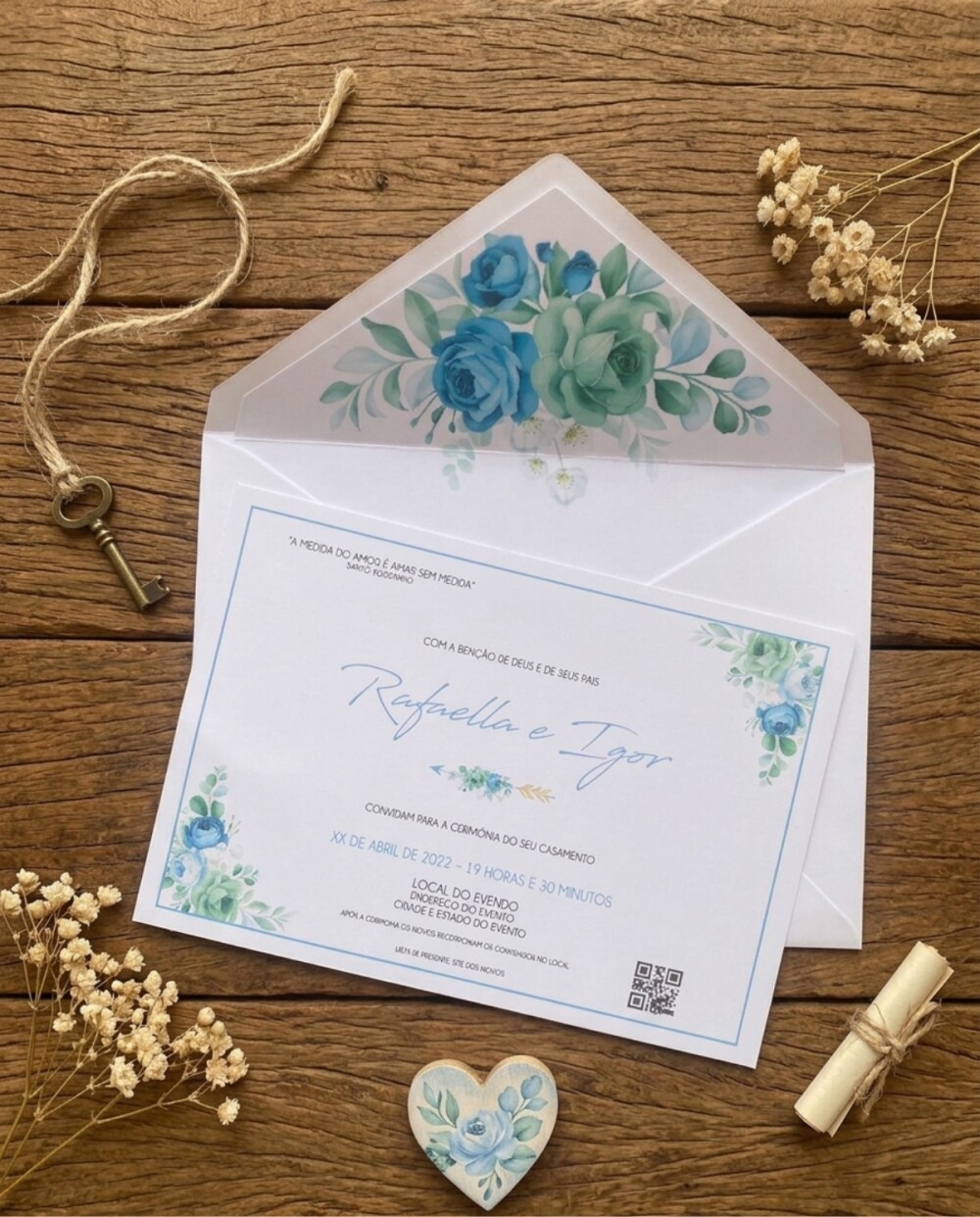 Convite de Casamento Floral Azul e Verde Água com Envelope Forra