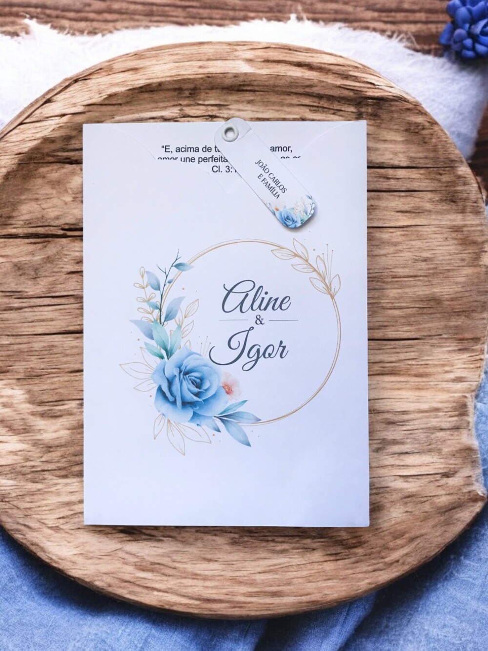 Convite de Casamento Azul Serenity com Ilhós |Convites-Laços-Pe