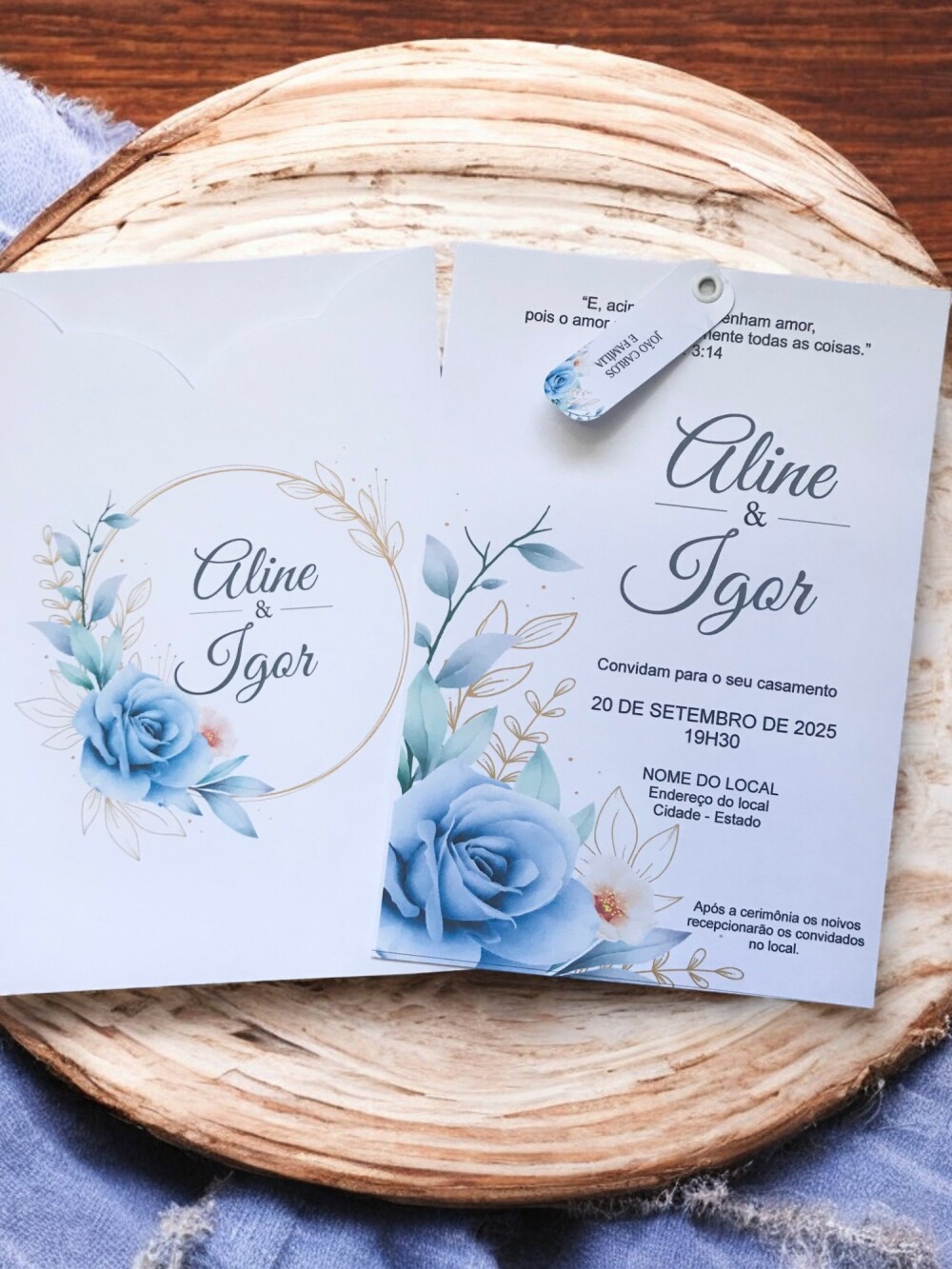 Convite de Casamento Azul Serenity com Ilhós |Convites-Laços-Pe