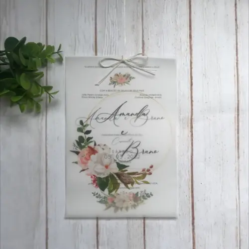 Convite de Casamento Papel Vegetal com Flores de Algodão e Folhagem Verde