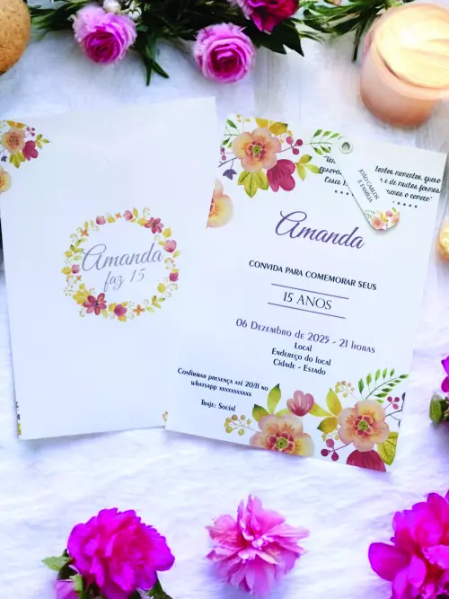 Convite de 15 Anos floral peach fuzz envelope luva
