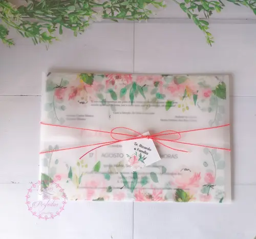 Convite de Casamento  Floral Coral e Pêssego e Envelope Transparente