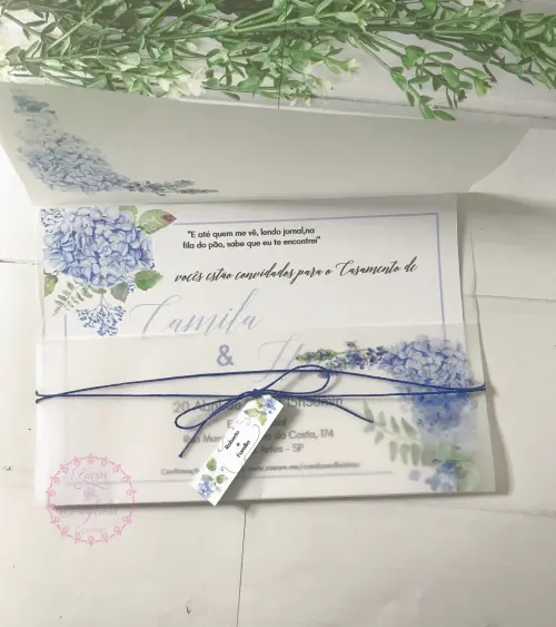Convite de Casamento Hortênsias Azul Serenity e Papel Vegetal