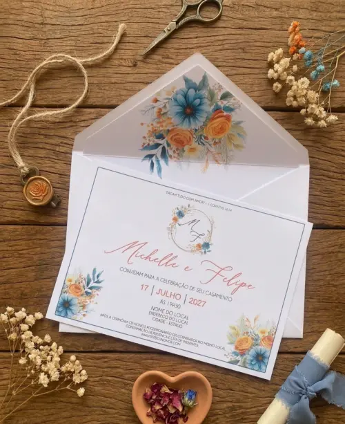 Convite de Casamento Terracota e Azul com Envelope Forrado Floral e Monograma