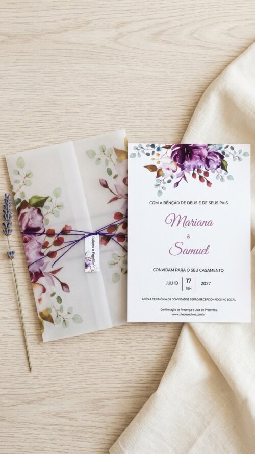 Convite de Casamento em Papel Vegetal Floral Roxo e Violeta
