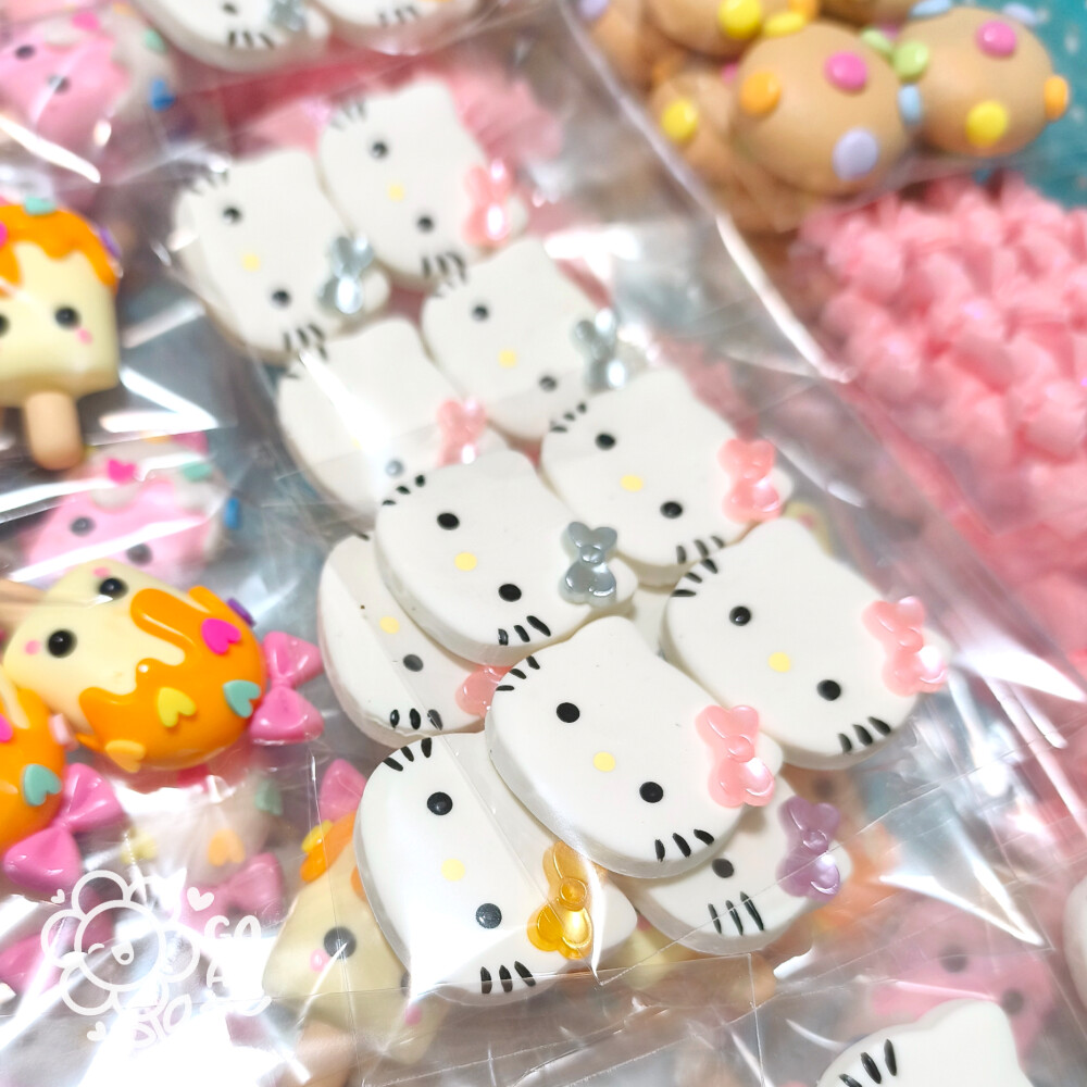 Aplique Hello Gatinha em Biscuit para Laços, Tiaras, Lembrancinh