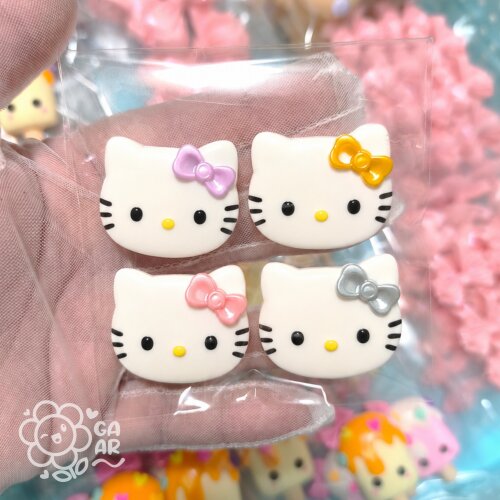Aplique Hello Gatinha em Biscuit para Laços, Tiaras, Lembrancinhas e Personalizados Infantis - 4 cm