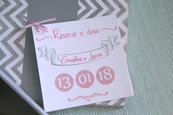 Caixa para os padrinhos: Convite com manual, corsage e gravata