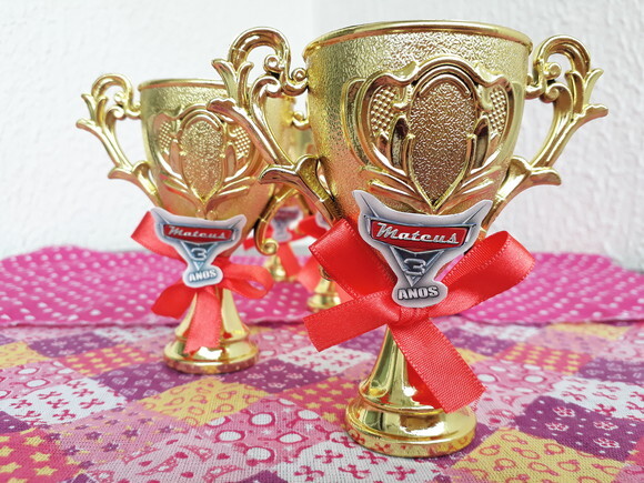 Mini troféu decorado