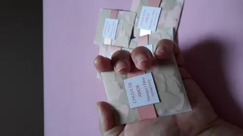 Chuva De Amor Com Corações Metalizados