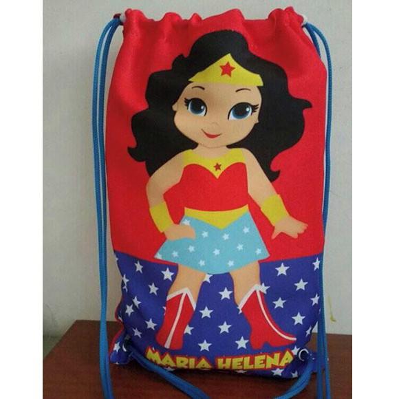 Mochilinha mochila sacochila sacolinha Mulher Maravilha 18x28cm