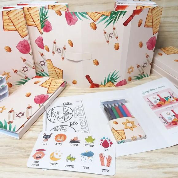 Kit Carteira de Colorir com Adesivo