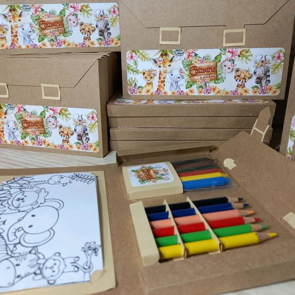 Kit Maleta de Colorir Kraft