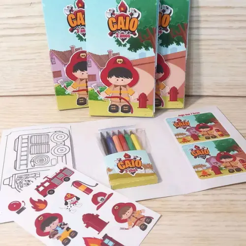 KIT Carteira de Colorir com Adesivo