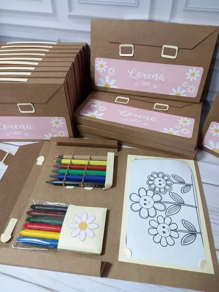 Kit Maleta de Colorir Kraft