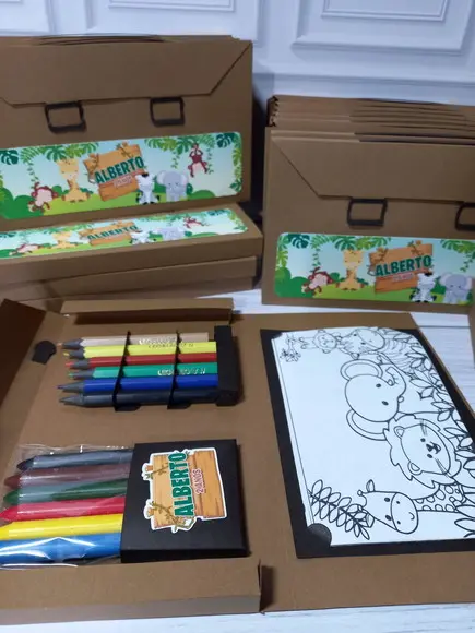 Kit Maletinha de Colorir