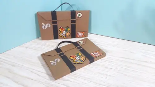 Kit Maleta de Colorir com Faixa e 4 Apliques