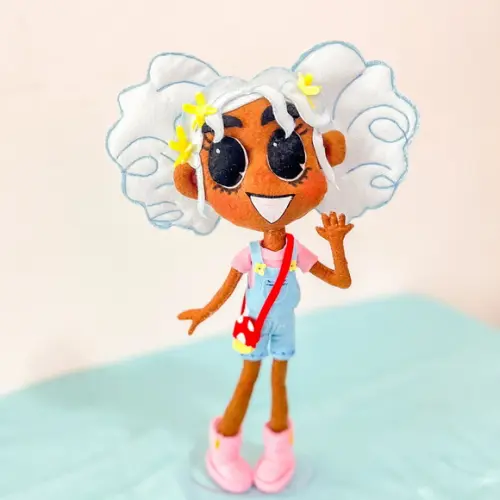 Boneca Lila Princesa Desastrada