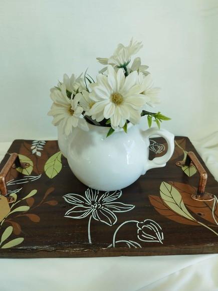 Bandeja em Madeira Bruta Decorada com Pintura Orgânica