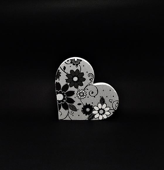 Coração em MDF Decoupagem Papel Preto e Branco