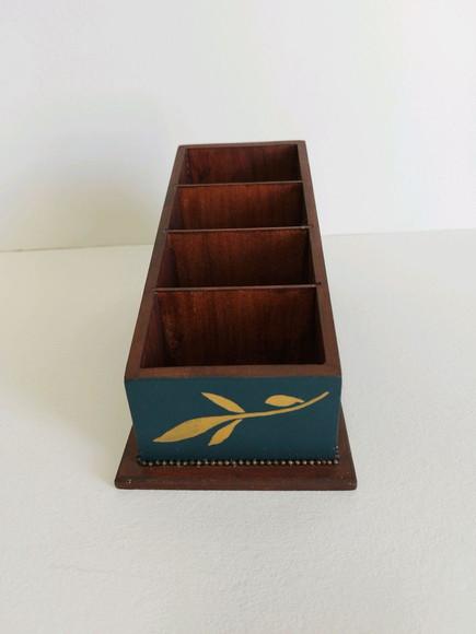 Porta Controle Remoto Pintado à Mão Elegante 4 Divisórias