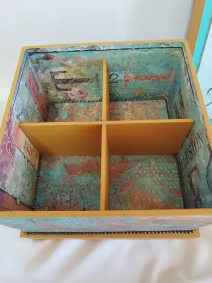 Caixa Holandesa com 4 Divisórias em mdf Decorada