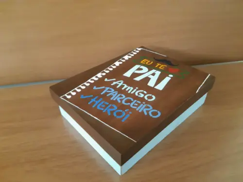 Caixa para Presente Decorada