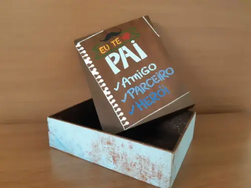 Caixa para Presente Decorada
