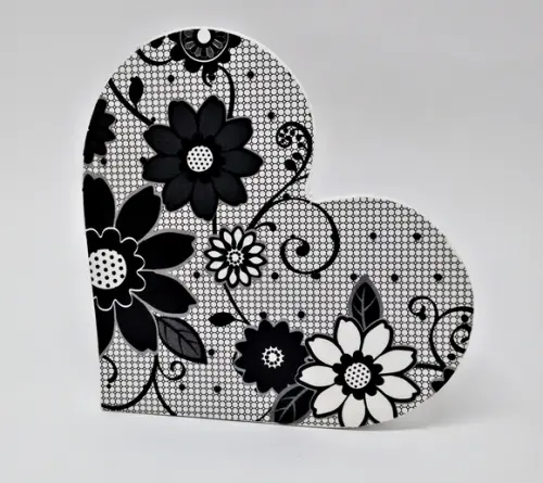 Coração em MDF Decoupagem Papel Preto e Branco