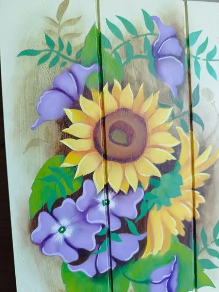 Placa Tipo Pallete Pintada à Mão Girassóis e Flor Flox