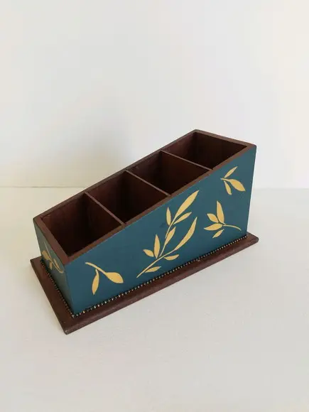 Porta Controle Remoto Pintado à Mão Elegante 4 Divisórias