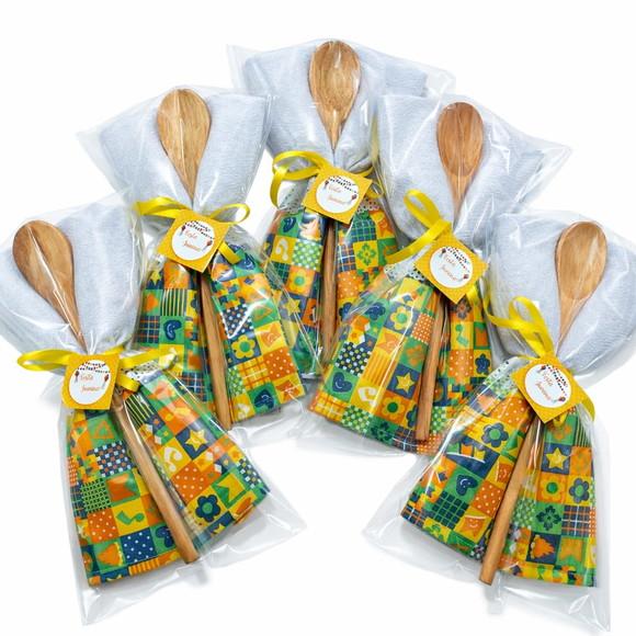 Lembrancinha Arraiá Festa Junina Colher de Madeira e Pano