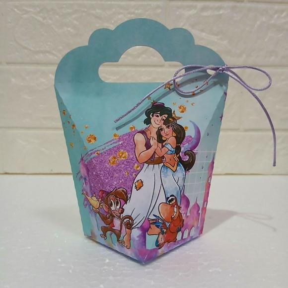 Lembrancinha Jasmine 80 Peças